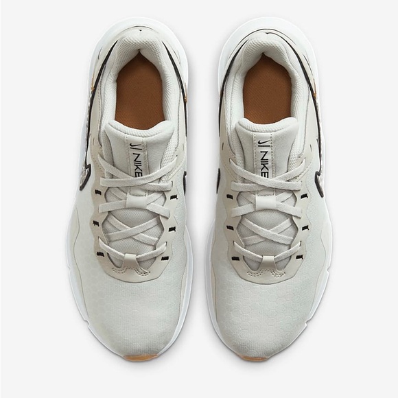 Nike Legend Essential 2 Premium (New) - Picture 4 of 8